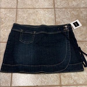 (SOLD) Guess jeans, denim wrap skirt, size 32 NWT